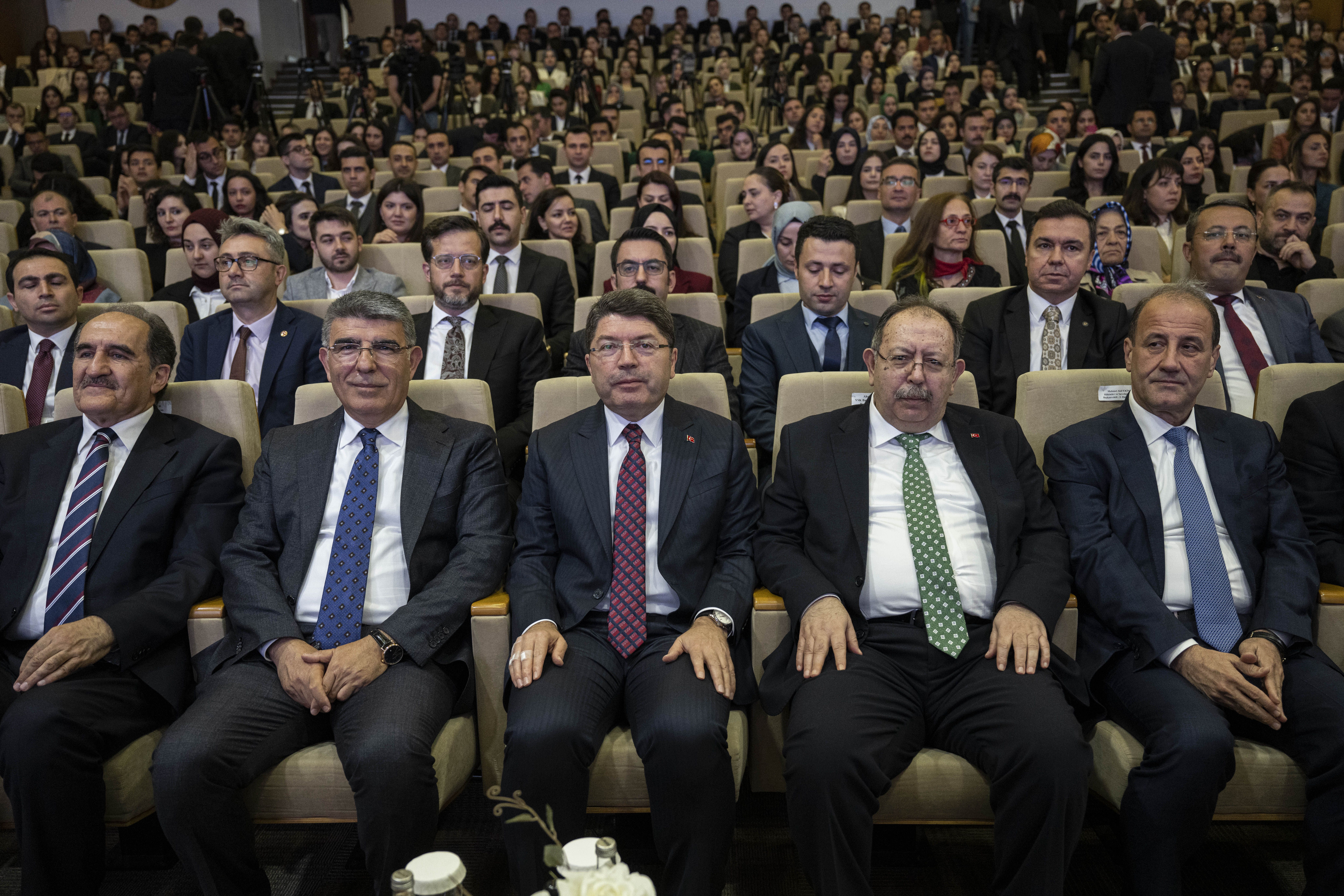 Bakan Tunç'tan yeni anayasa mesajı: Sessiz devrim sayılan reformları hayata geçirdik - 3. Resim