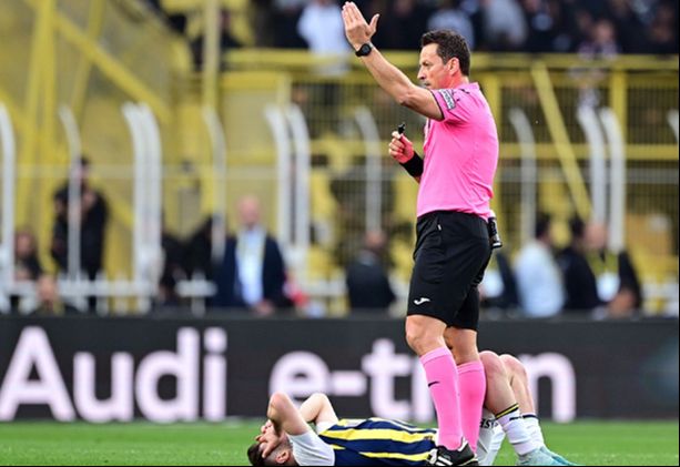 Beşiktaş derbisinden sakatlanan İsmail Yüksek EURO 2024'e yetişecek mi? Fenerbahçe'nin yıldızı... - 1. Resim