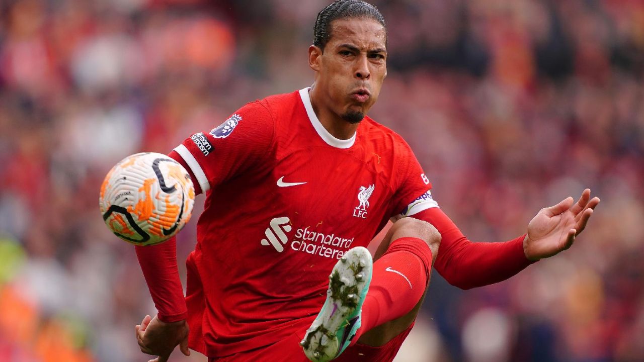 İngiliz basını duyurdu! Liverpool'un yıldızı Virgil van Dijk'a Türkiye yolu göründü - 1. Resim