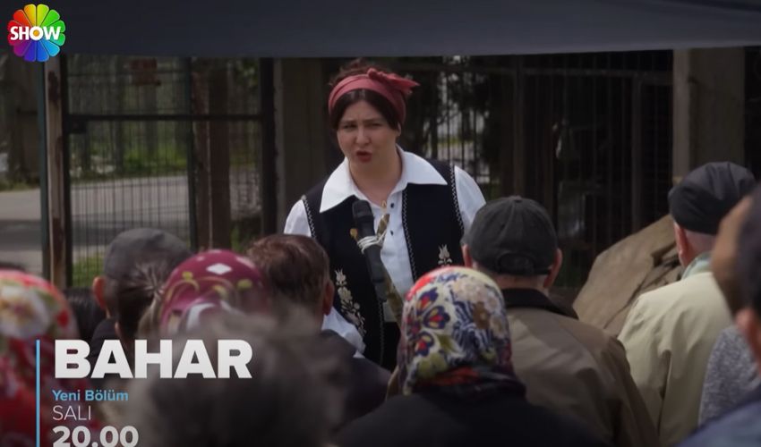 Komedyen Yasemin Sakallıoğlu ‘Bahar’ dizisinin kadrosunda! İzleyiciyi kırıp geçirecek Komedyen Yasemin Sakallıoğlu ‘Bahar’ dizisinin kadrosunda! İzleyiciyi kırıp geçirecek - 1. Resim