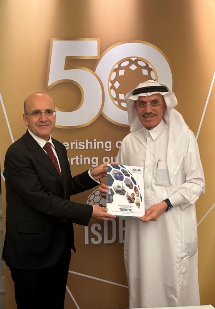 Mehmet Şimşek 'Dış finansman imkanları artıyor' diyerek duyurdu: 6,3 milyar dolarlık finansman desteği - 1. Resim