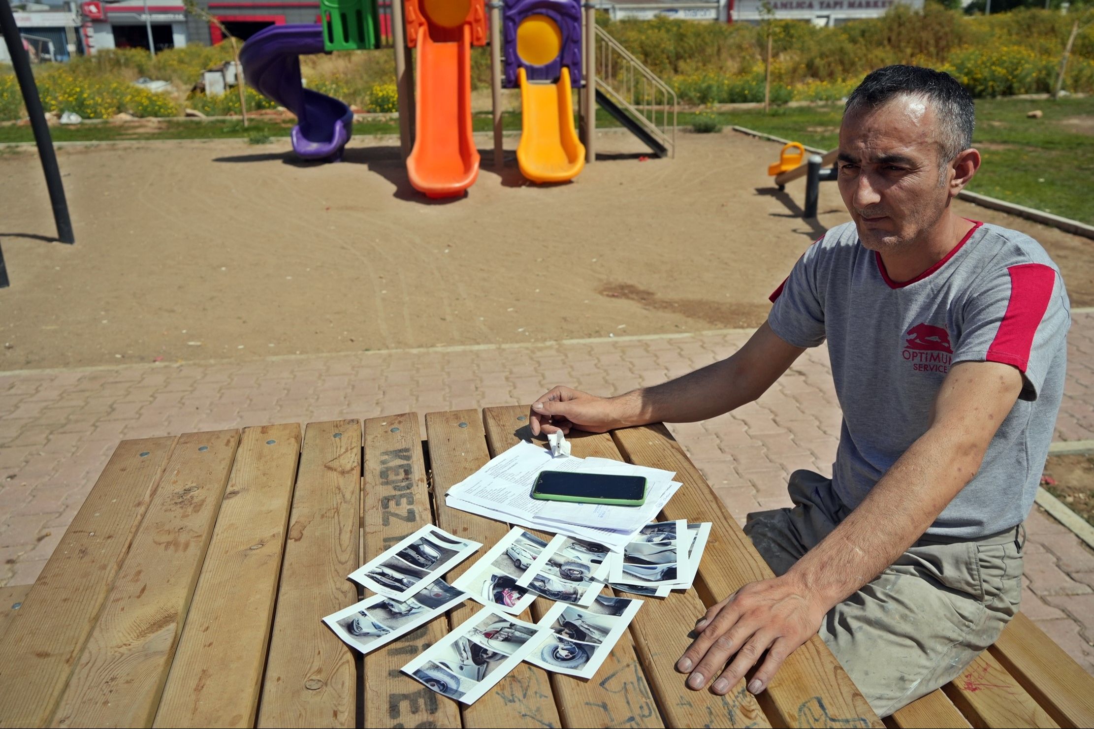 Ruhsattaki plakayı görünce anladı! Parası 15 dakikada yok oldu, dünyası başına yıkıldı - 2. Resim