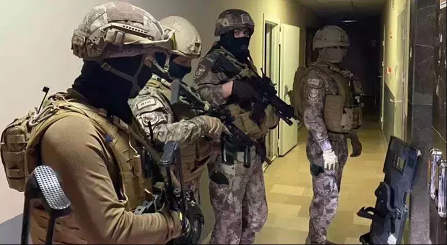 Bakan Yerlikaya duyurdu! 23 ilde düzenlenen SİBERGÖZ-36 operasyonlarında 109 şüpheli yakalandı - 1. Resim