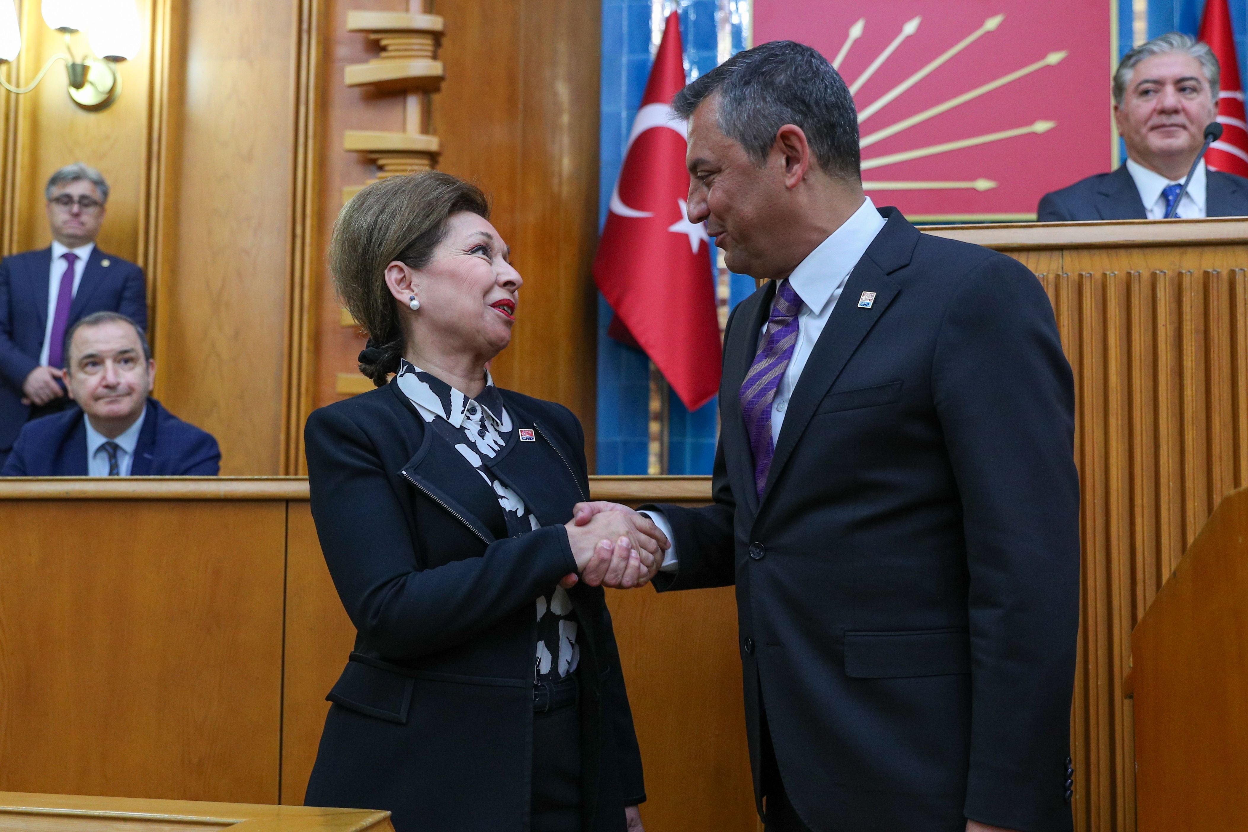CHP lideri Özgür Özel, Bakan Yerlikaya ile yeni görüşmesini anlattı: 1 Mayıs çağrısını yineledi - 1. Resim
