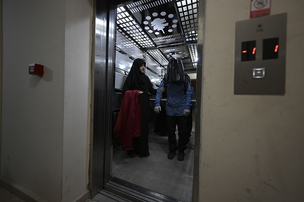 Genetik XP hastası olan kardeşler gün ışığına hasret - 8. Resim