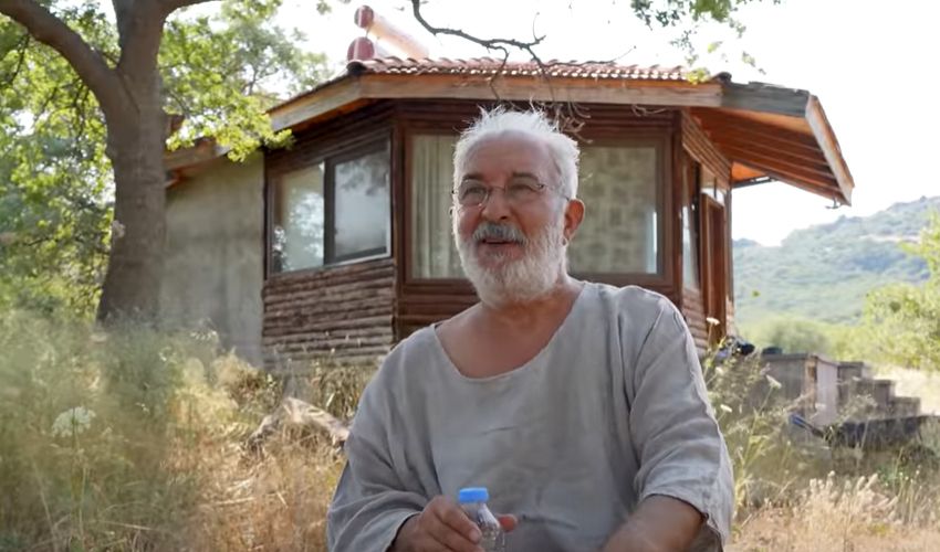 Kurtlar Vadisi’nin yıldızı Ali Sürmeli bu evde yaşıyor! 13 dönüm arsayı 1000 dolara almış - 2. Resim