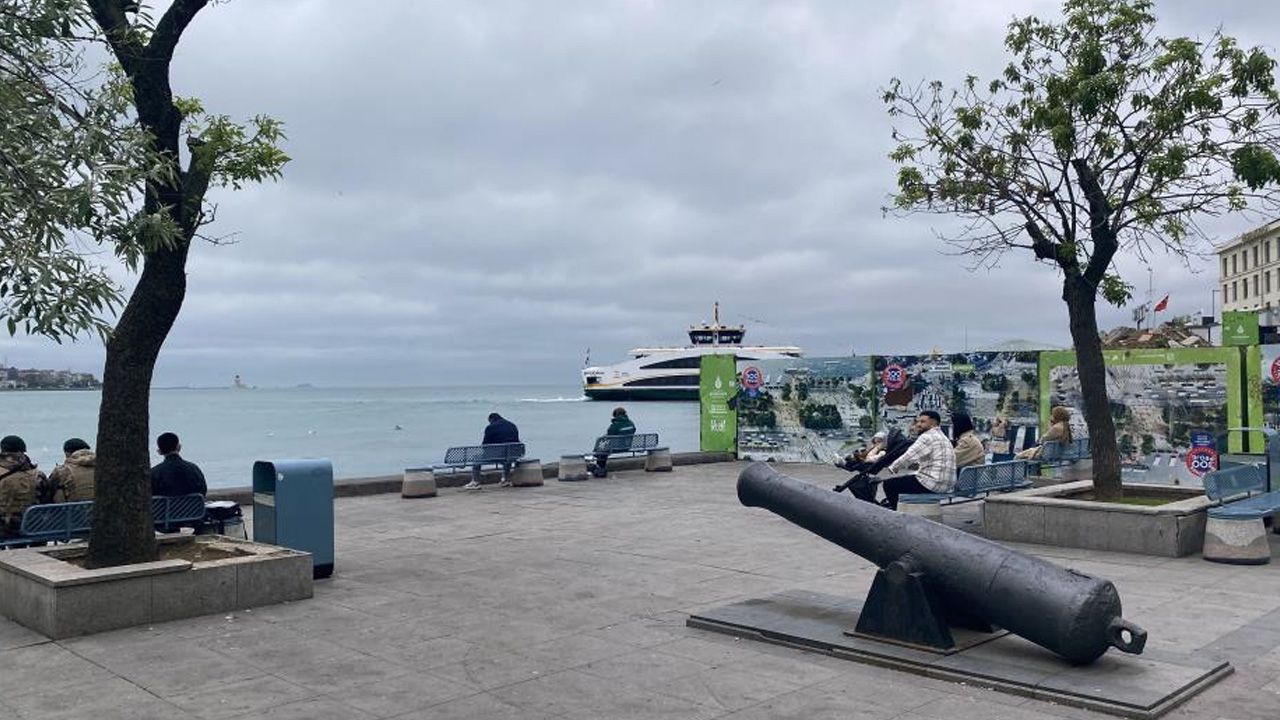 1 Mayıs Emek ve Dayanışma Günü... Taksim'e çıkmak isteyenlere polis müdahale etti! Çok sayıda kişi gözaltında - 1. Resim