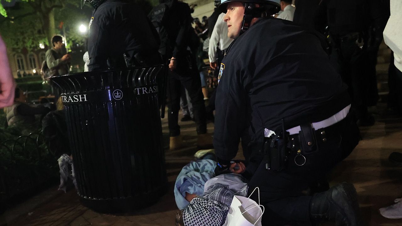 ABD'de skandal görüntüler! Columbia Üniversitesindeki 'Filistin' eylemlerine polis müdahalesi - 3. Resim