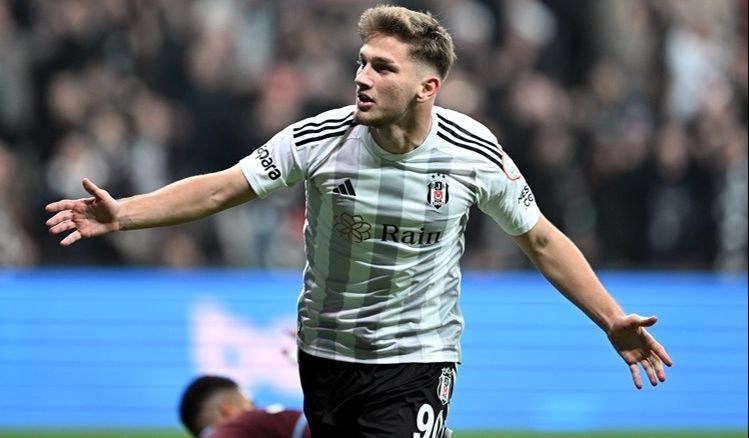 Arda Güler'i sollayıp geçecek! Beşiktaş Semih Kılıçsoy için gelen rekor teklifi elinin tersiyle itti yerine yenisi geldi - 1. Resim