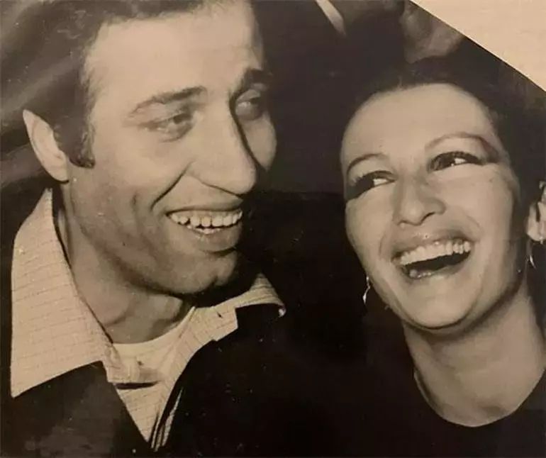 Gül Sunal'dan duygulandıran paylaşım: İyi ki evlenmişiz değil mi Kemal... Gül Sunal'dan duygulandıran paylaşım: İyi ki evlenmişiz değil mi Kemal... - 2. Resim