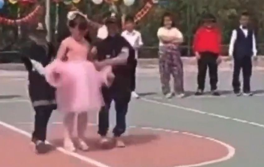 ‘Tık’ delisi öğretmene kim dur diyecek? Bunların derdi çocuklar ya da eğitim değil - 2. Resim