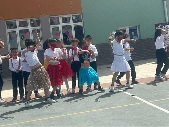 ‘Tık’ delisi öğretmene kim dur diyecek? Bunların derdi çocuklar ya da eğitim değil - 1. Resim