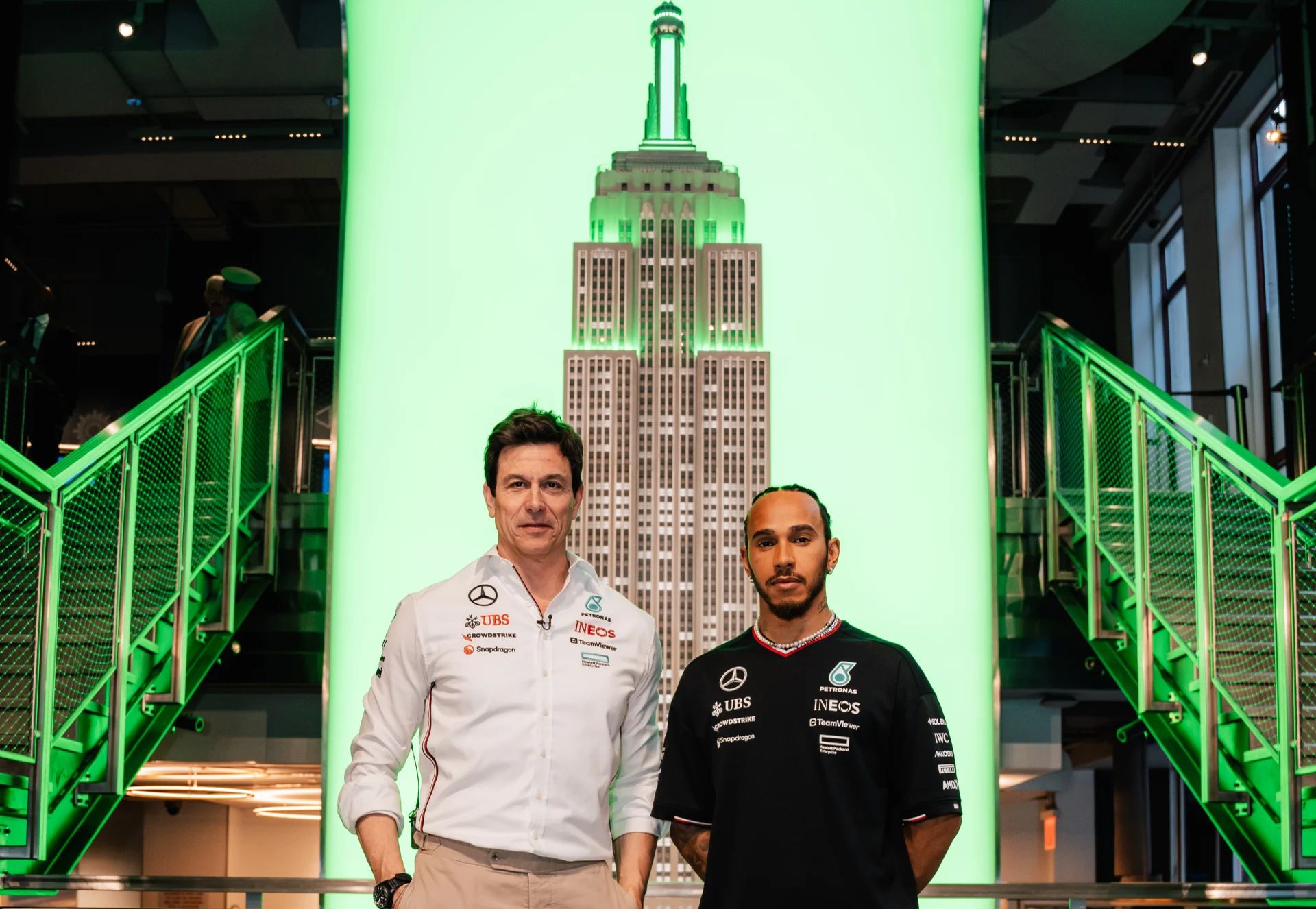 WhatsApp, Mercedes-AMG Petronas F1 Takımı ortaklığıyla yeni bir yarış arabası emojisini tanıttı! - 4. Resim