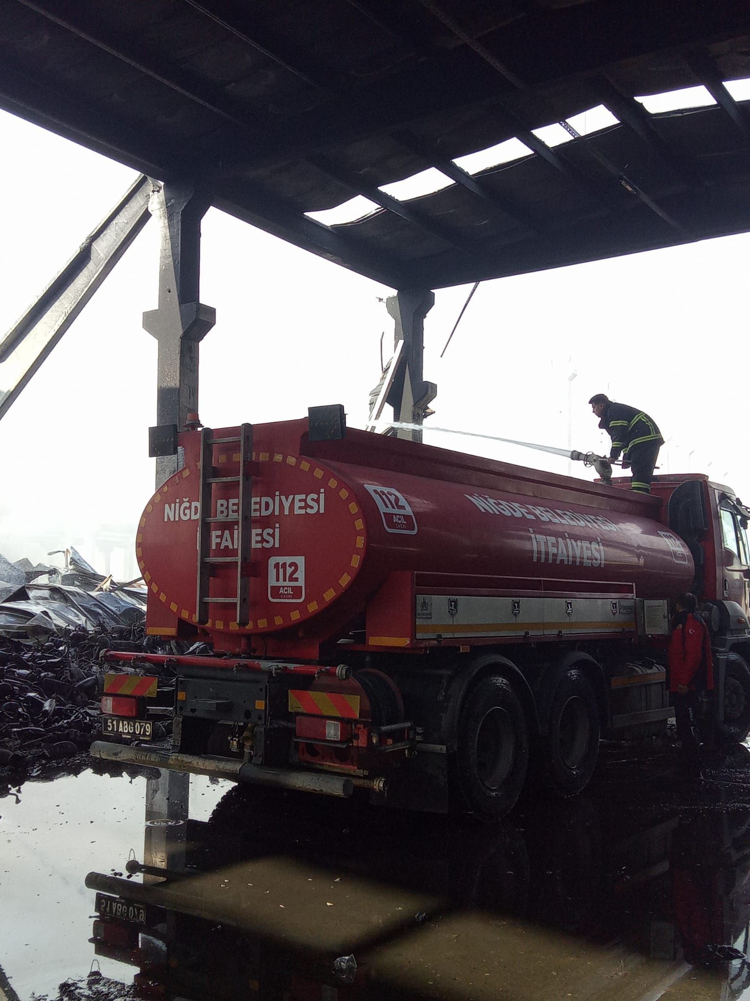 Alevlerle saatler süren mücadele! Adana'daki büyük yangın kontrol altında - 5. Resim