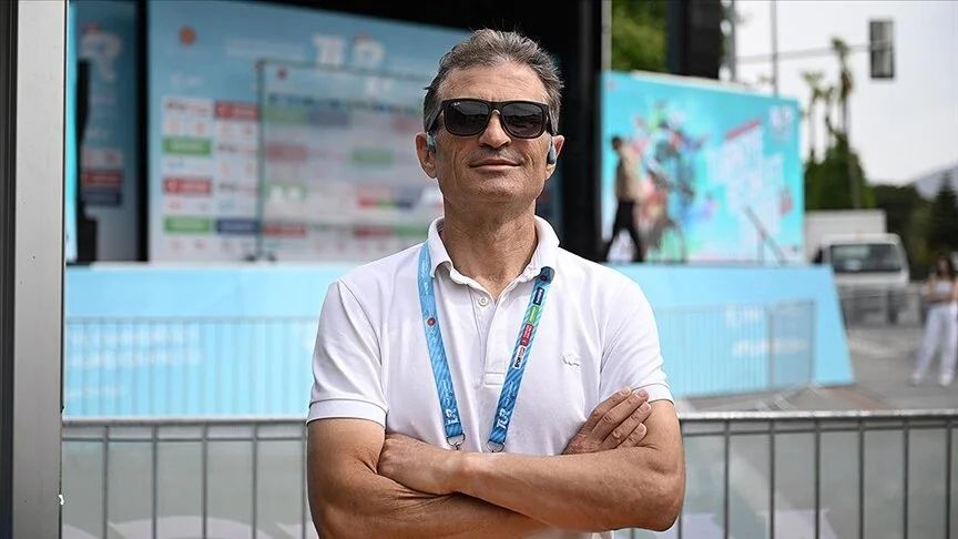 Cumhurbaşkanlığı bisiklet turu yine nefesleri kesti! Yıldızlar masalsı rotalara hayran kaldı Cumhurbaşkanlığı bisiklet turu yine nefesleri kesti! Yıldızlar masalsı rotalara hayran kaldı - 1. Resim