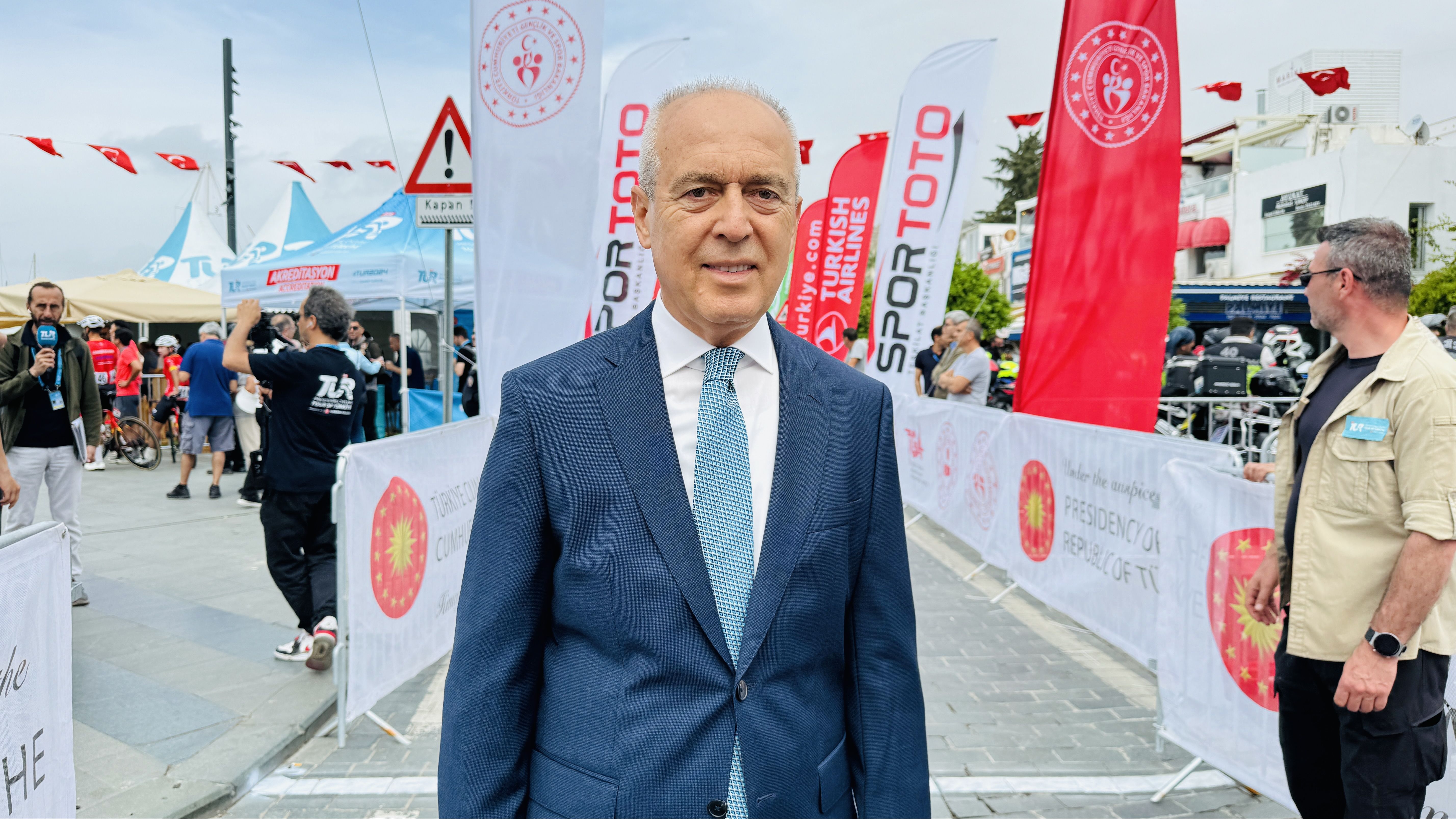 Cumhurbaşkanlığı bisiklet turu yine nefesleri kesti! Yıldızlar masalsı rotalara hayran kaldı Cumhurbaşkanlığı bisiklet turu yine nefesleri kesti! Yıldızlar masalsı rotalara hayran kaldı - 5. Resim