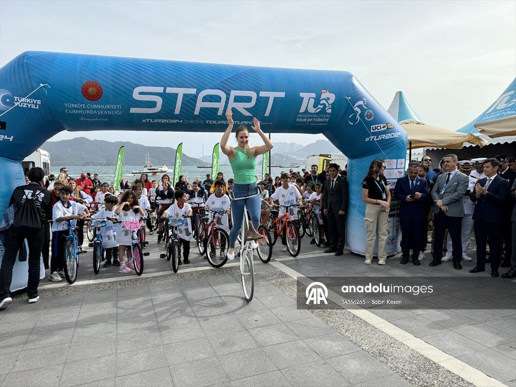 Cumhurbaşkanlığı bisiklet turu yine nefesleri kesti! Yıldızlar masalsı rotalara hayran kaldı Cumhurbaşkanlığı bisiklet turu yine nefesleri kesti! Yıldızlar masalsı rotalara hayran kaldı - 7. Resim
