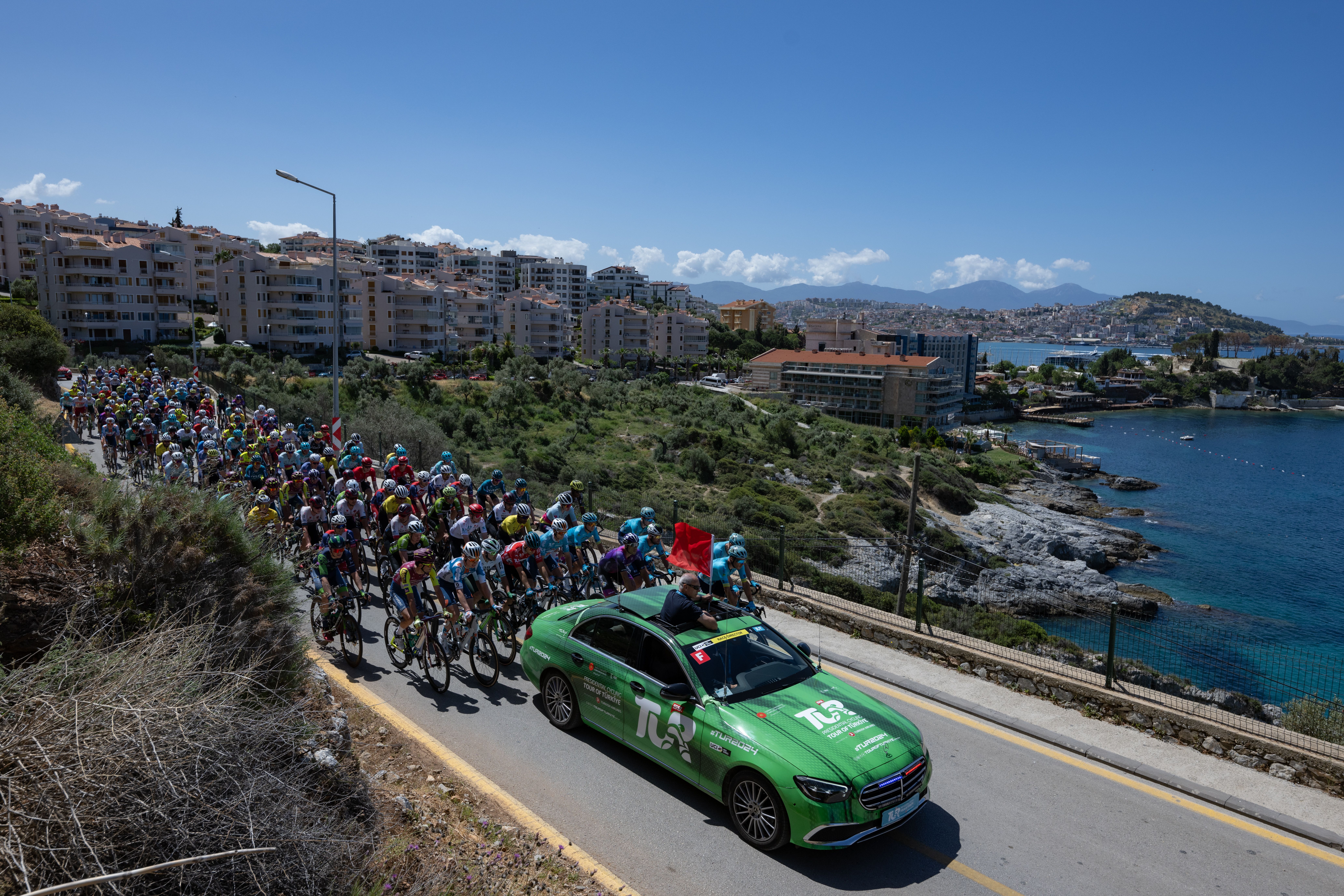 Cumhurbaşkanlığı bisiklet turu yine nefesleri kesti! Yıldızlar masalsı rotalara hayran kaldı Cumhurbaşkanlığı bisiklet turu yine nefesleri kesti! Yıldızlar masalsı rotalara hayran kaldı - 4. Resim