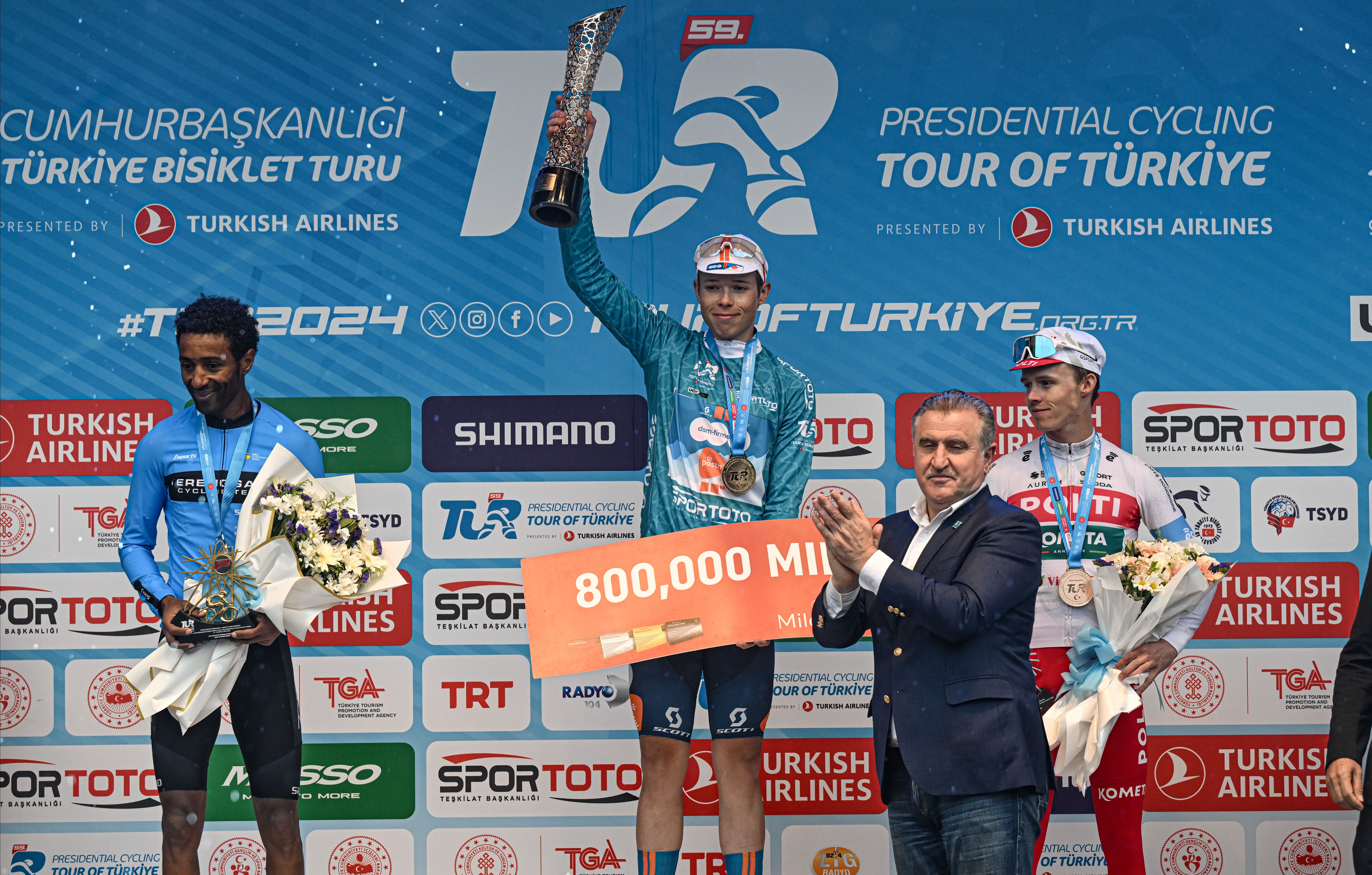 Cumhurbaşkanlığı bisiklet turu yine nefesleri kesti! Yıldızlar masalsı rotalara hayran kaldı Cumhurbaşkanlığı bisiklet turu yine nefesleri kesti! Yıldızlar masalsı rotalara hayran kaldı - 6. Resim