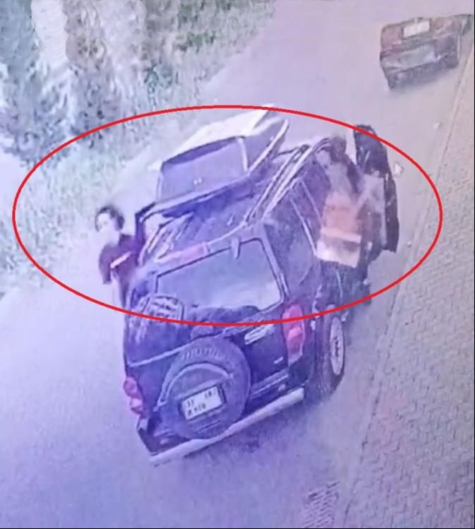 Diyarbakır'da çocuk sürücü ortalığı savaş alanına çevirdi, 4 araç hasar aldı - 1. Resim