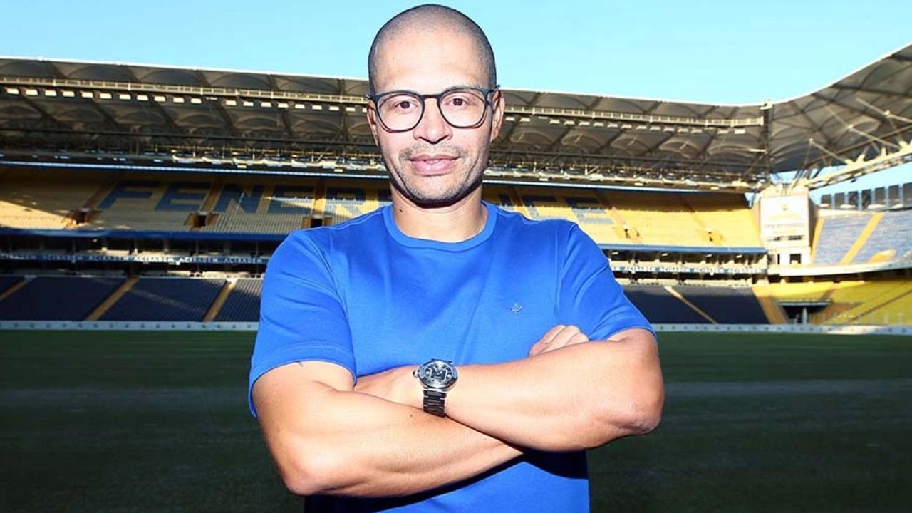 Efsane geri dönüyor! Alex de Souza, Süper Lig ekibiyle anlaşmaya vardı - 1. Resim