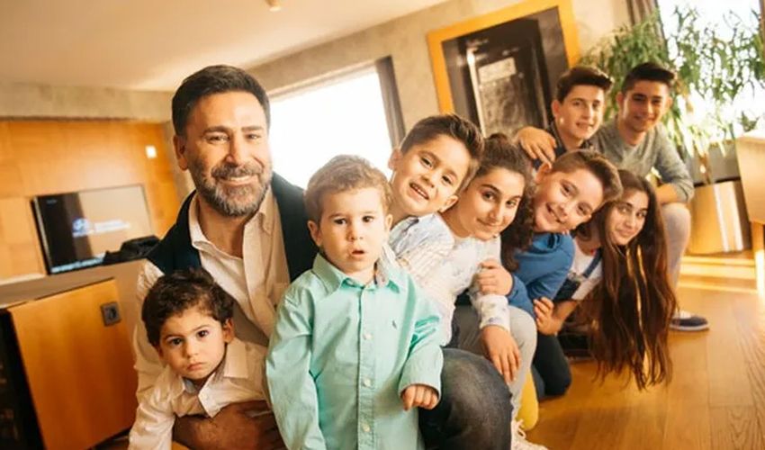 İzzet Yıldızhan Dubai’de! Sır gibi sakladığı eşiyle ilk kez video paylaştı, yorumlar peş peşe geldi - 1. Resim