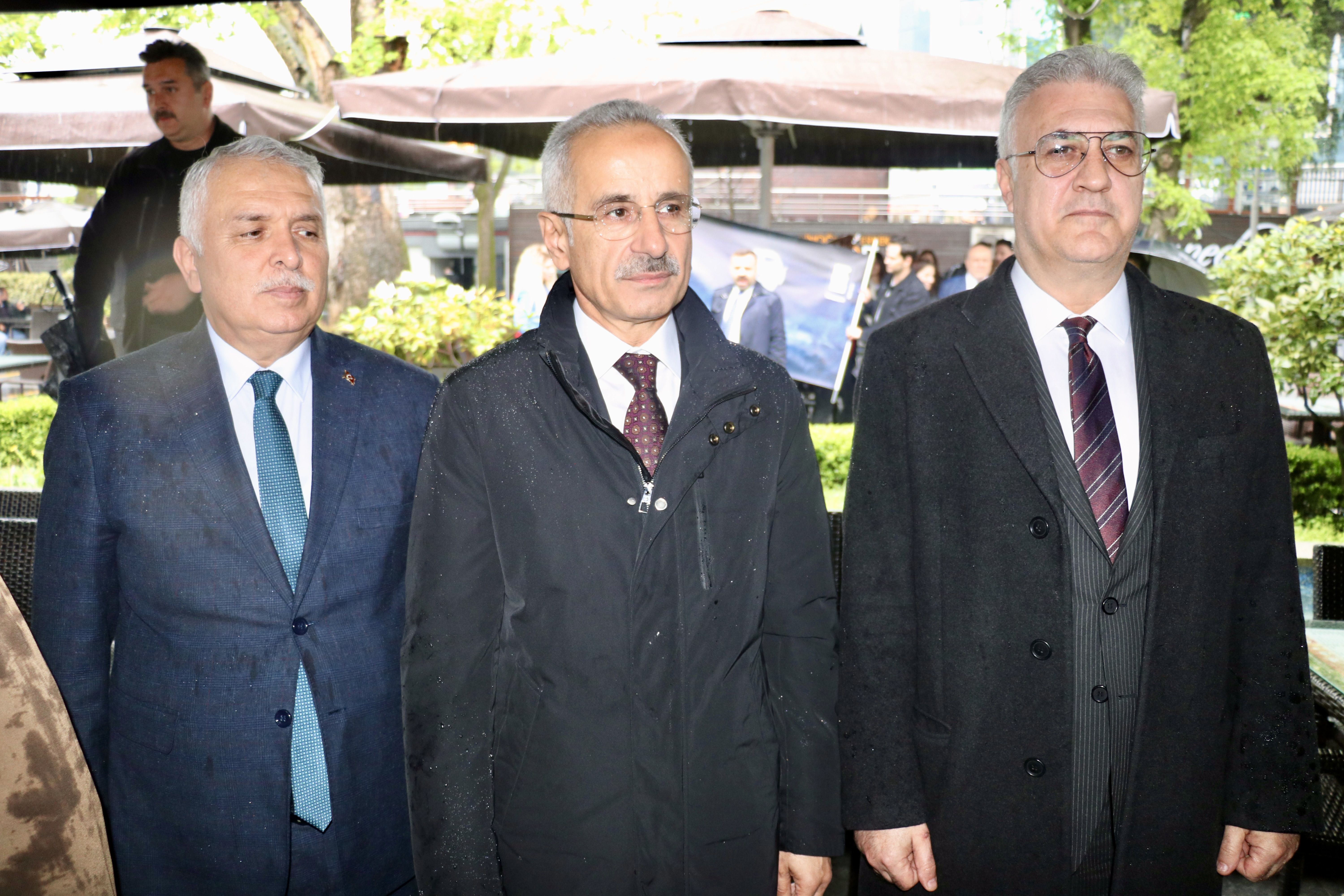 Karadeniz Tiyatro Festivali başladı! Tamer Karadağlı: Trabzon'da yeni sahneye ihtiyacımız var! - 4. Resim