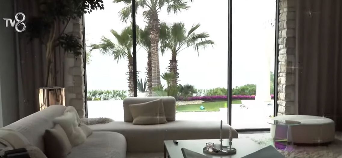 Kenan Sofuoğlu müzeyi andıran evinin kapılarını açtı! İçinde yok yok Kenan Sofuoğlu müzeyi andıran evinin kapılarını açtı! İçinde yok yok - 8. Resim