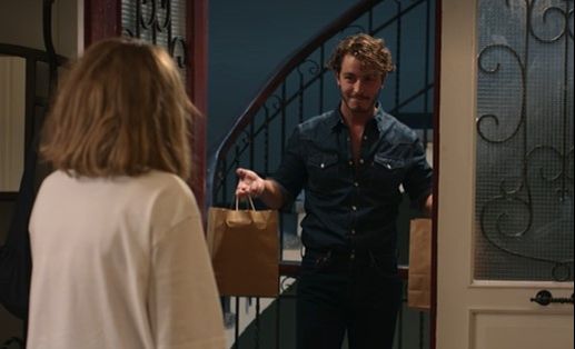 Kimler Geldi Kimler Geçti dizisi 9 Mayıs'ta Netflix'te yayınlanacak - 1. Resim