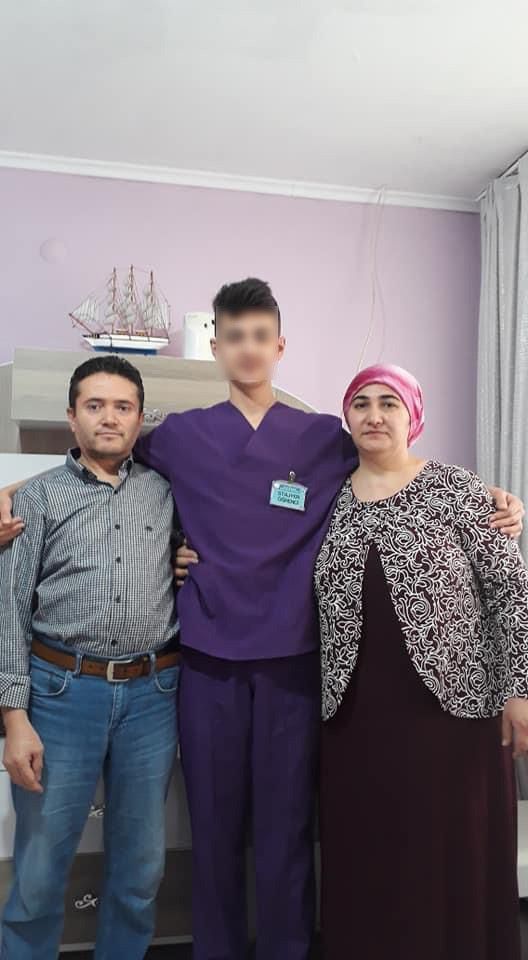 Silivri'de vahşet: Babasını boğazından bıçaklayarak öldürdü - 2. Resim