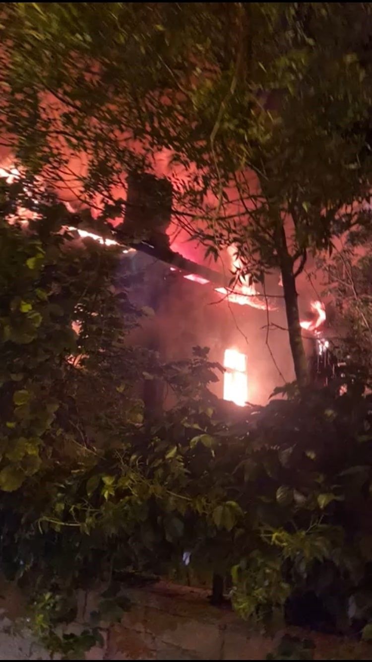 Yangın tüpü bomba gibi patladı, alevler göğe yükseldi! Yangın tüpü bomba gibi patladı, alevler göğe yükseldi! - 4. Resim