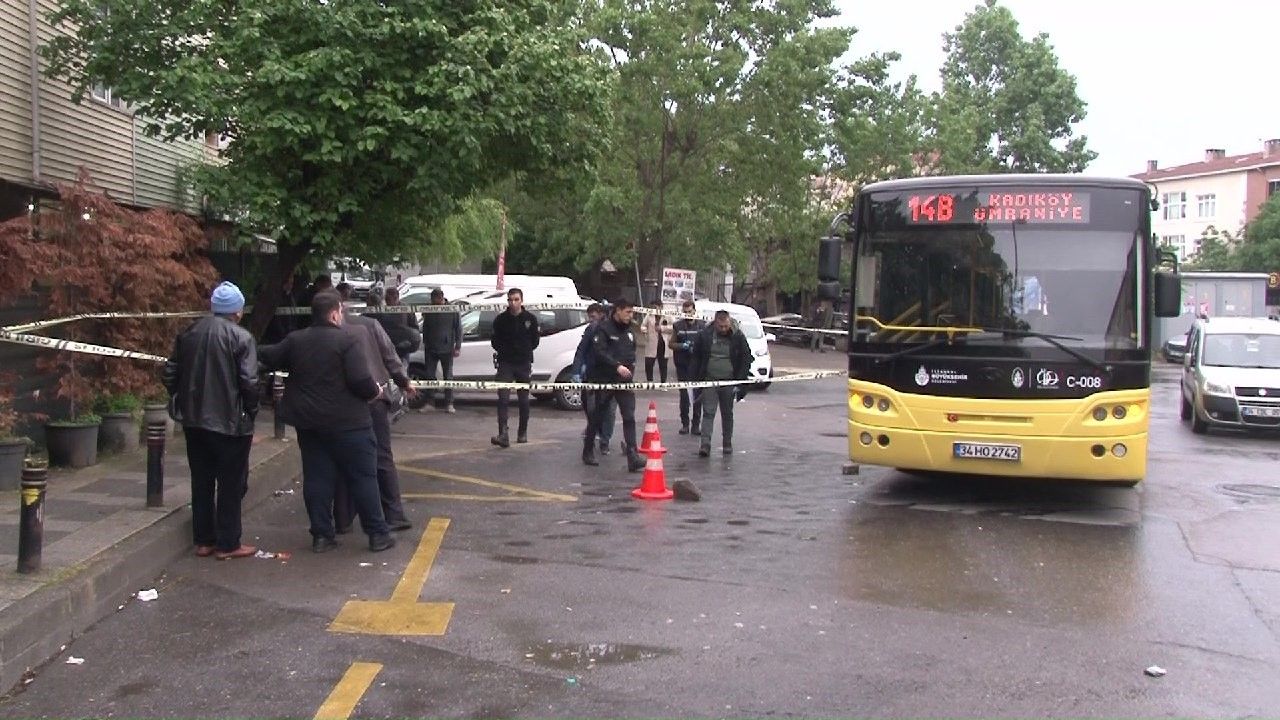 Yolcu, tartıştığı şoförü başka bir otobüsle takip edip silahla vurdu - 1. Resim