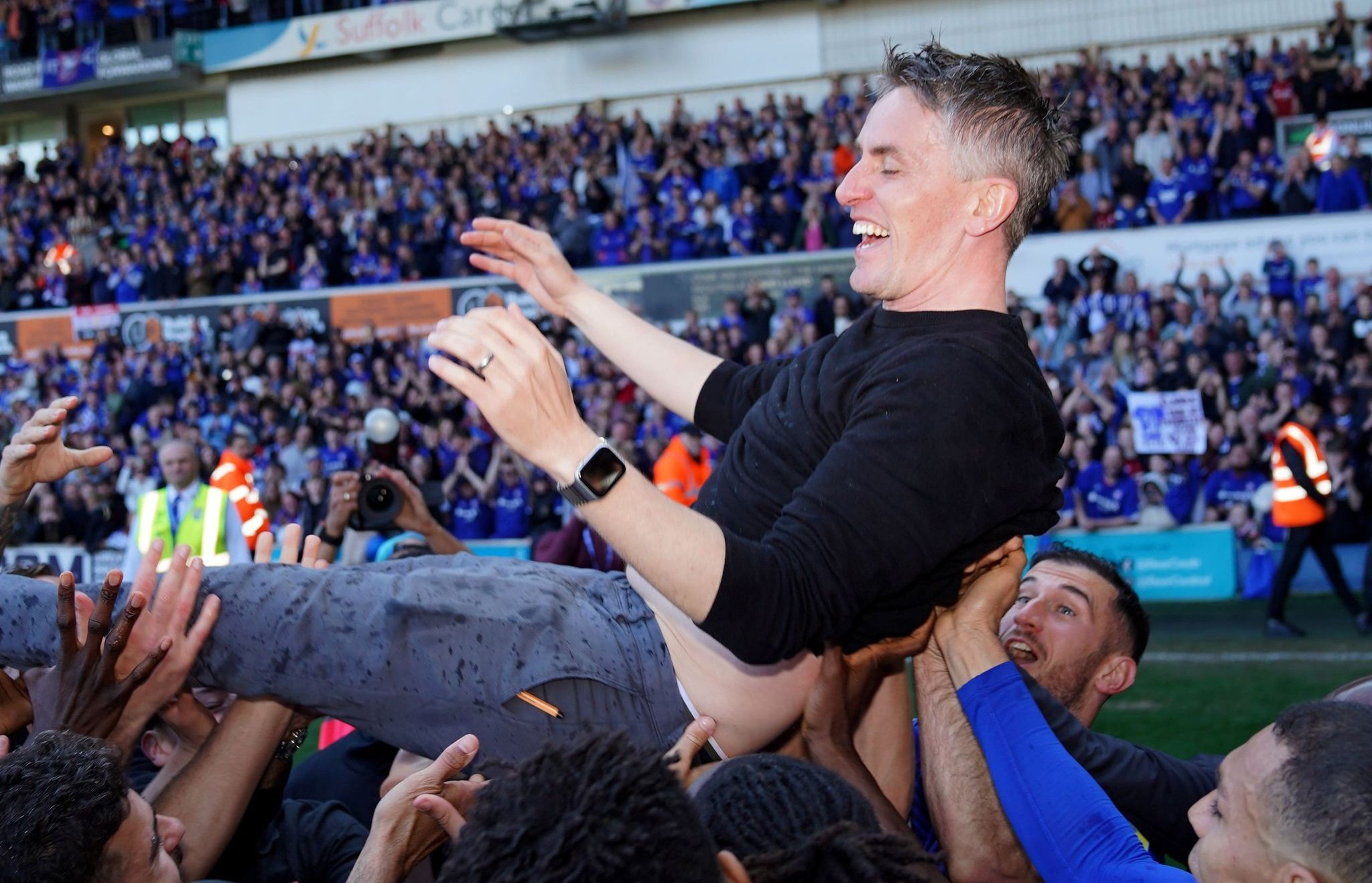 İngiltere'de tarihi zafer! 22 yıl sonra Premier Lig'e çıktılar - 1. Resim