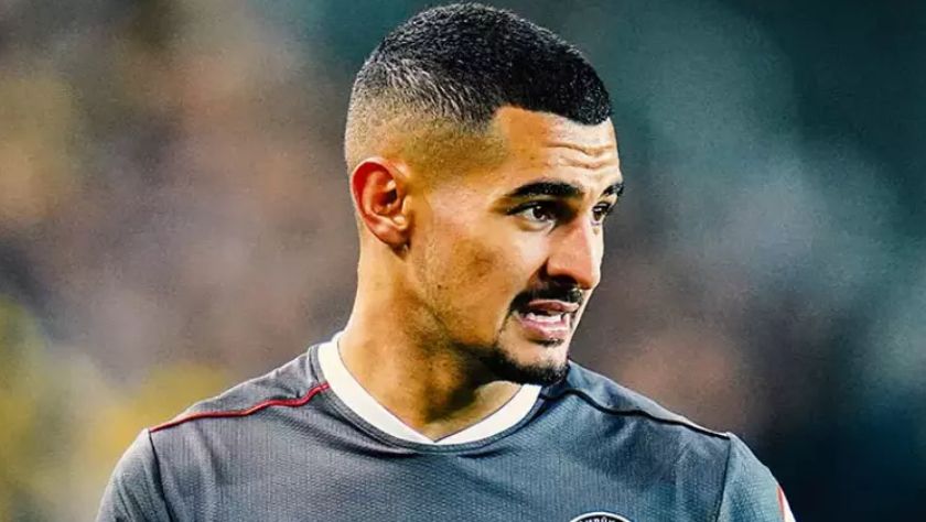 İşte Fenerbahçe'nin ilk transferi! Galatasaray'a transfer çalımı attı ilk imzayı attırdı - 1. Resim