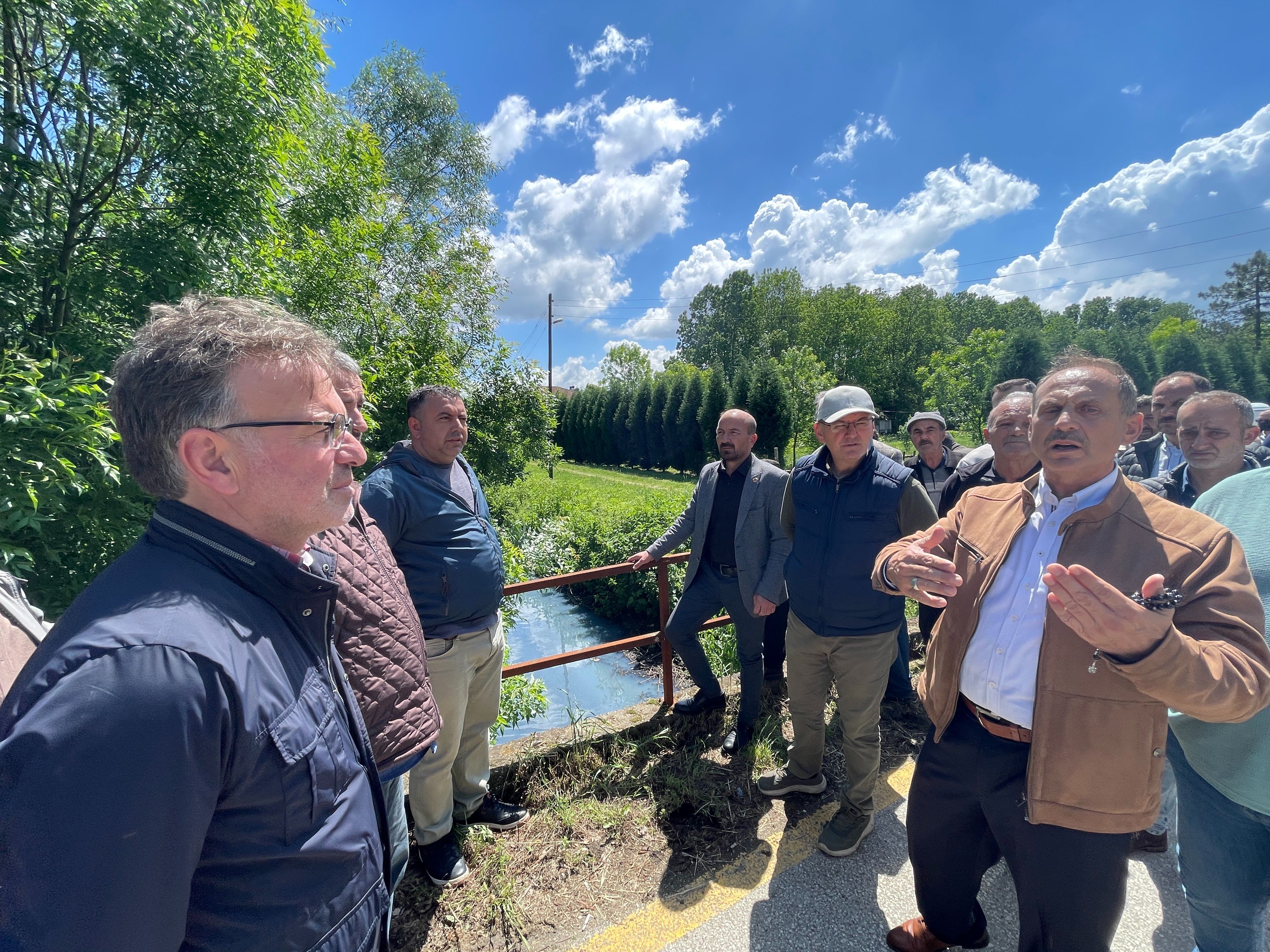 Burada insanlar sokakta gezerken maske takıyor: 40 yılın derdine çözüm için yürüdüler - 5. Resim