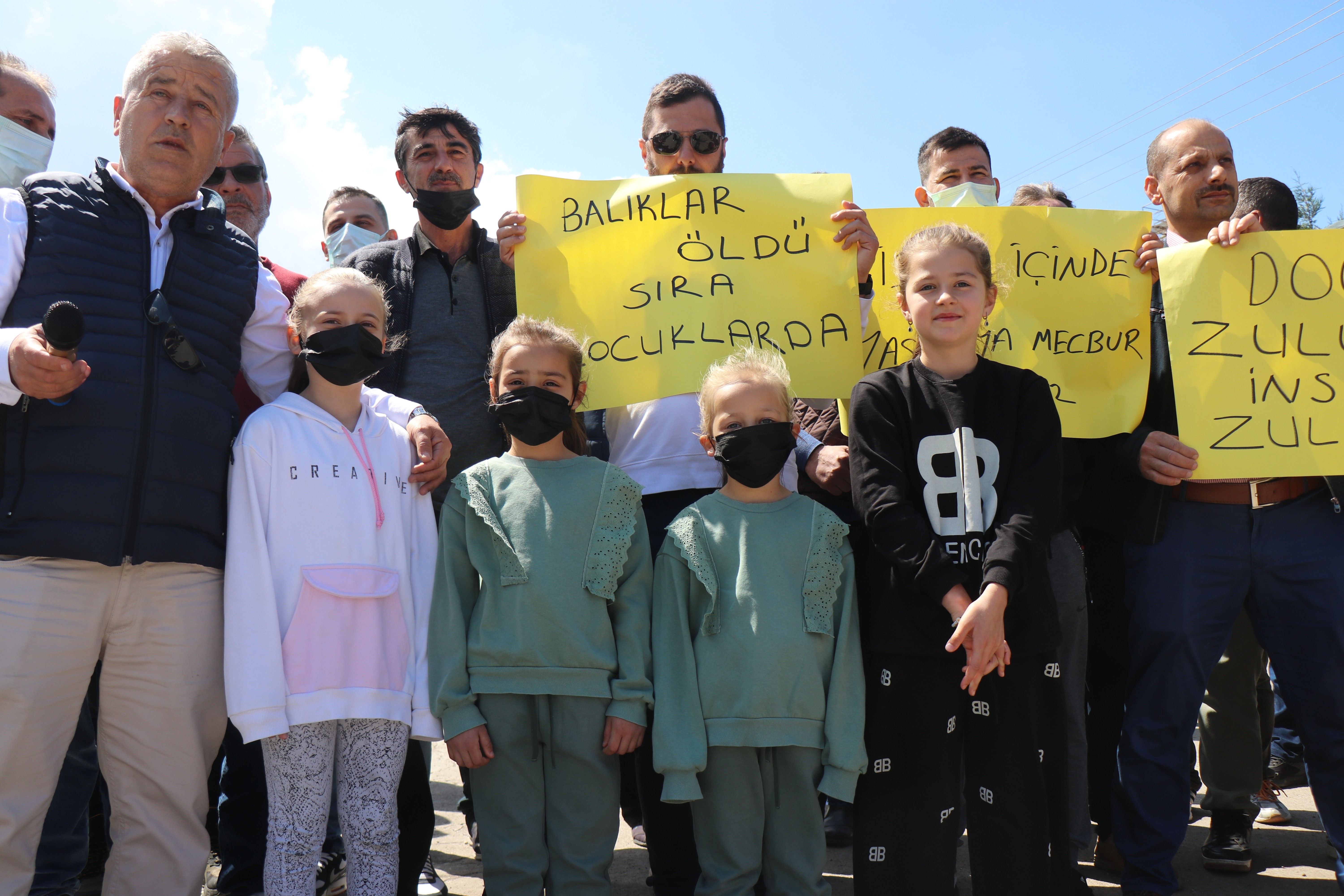 Burada insanlar sokakta gezerken maske takıyor: 40 yılın derdine çözüm için yürüdüler - 3. Resim