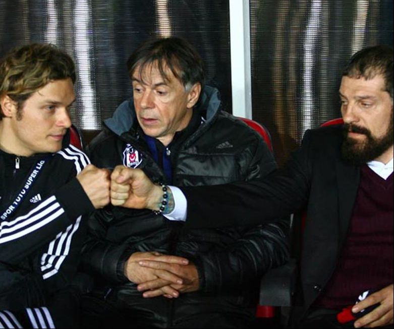 Hasan Arat Beşiktaş'ın başına o ismi geri getiriyor! Almanya seferi sonrası yeşil ışığı yaktı Hasan Arat Beşiktaş'ın başına o ismi geri getiriyor! Almanya seferi sonrası yeşil ışığı yaktı - 3. Resim