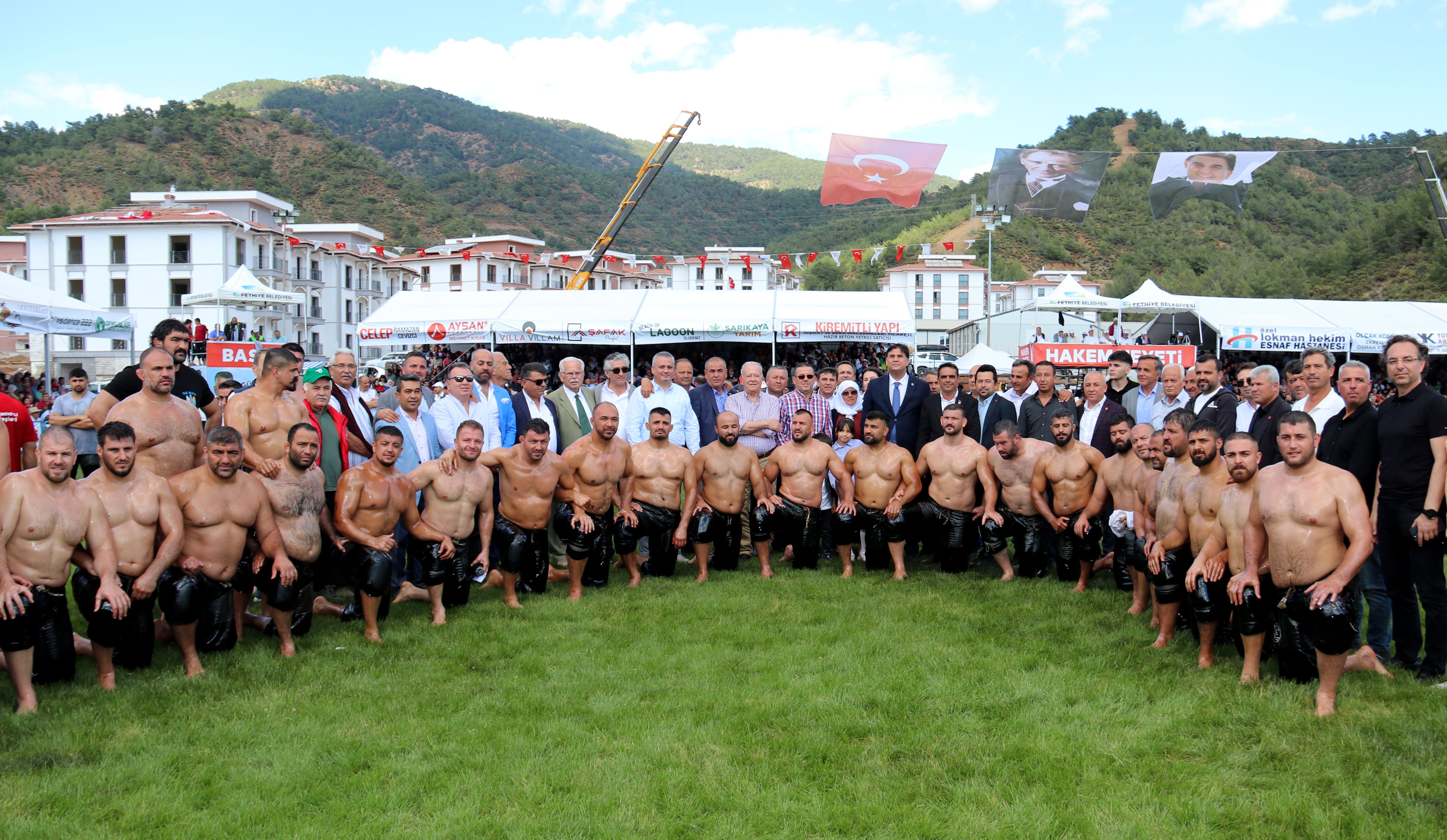 5, 5 milyona ağa oldu! Y&uuml;zlerce pehlivan er meydanında kozlarını paylaştı - 4. Resim