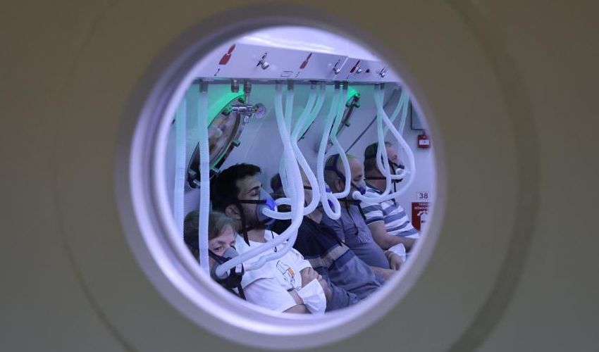 ‘Basınç odası’ hastalara şifa dağıtıyor! Denizin 14 metre altında uygulanıyor, ne ağrı ne sızı bırakıyor - 1. Resim