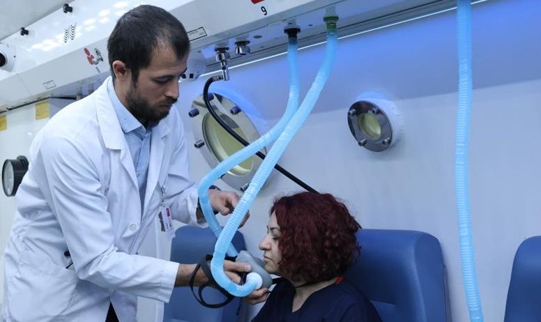 ‘Basınç odası’ hastalara şifa dağıtıyor! Denizin 14 metre altında uygulanıyor, ne ağrı ne sızı bırakıyor - 2. Resim