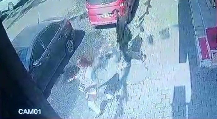 Hırsızdaki rahatlık 'pes' dedirtti: Önce kendine çay ısmarlattı, sonra 30 bin liralık soygun yaptı - 2. Resim