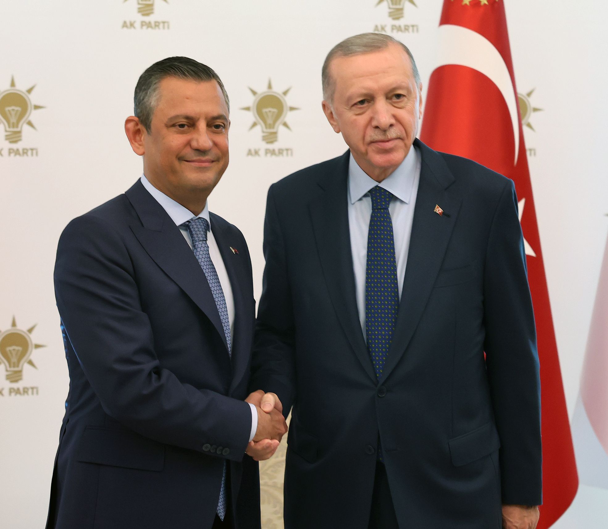 Kemal Kılıçdaroğlu'ndan Özgür Özel'e Külliye göndermesi - 1. Resim