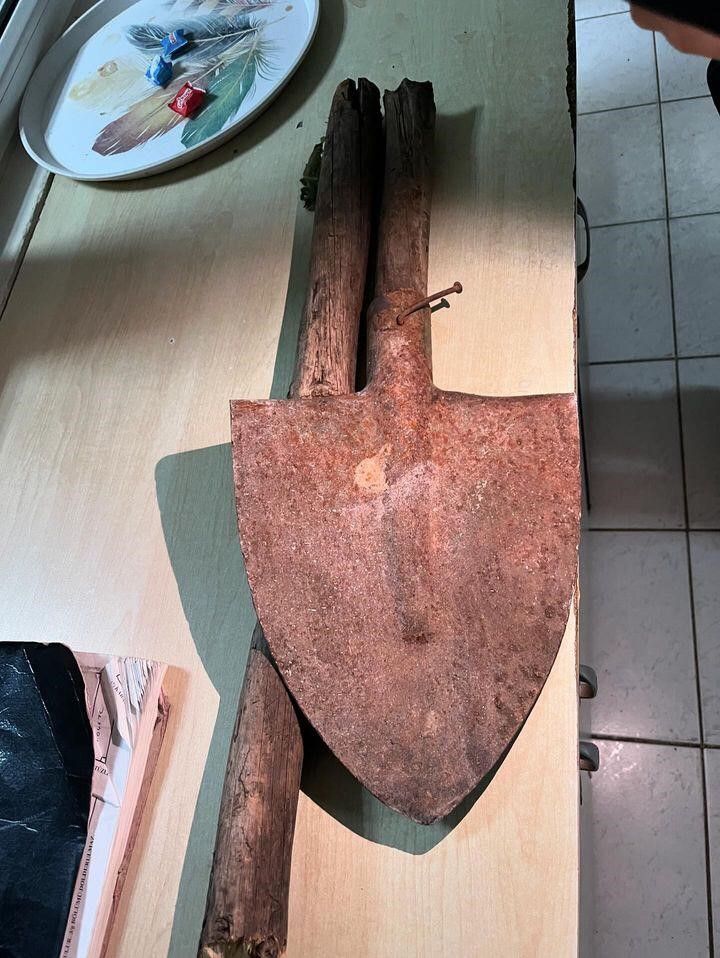 Sağlıkta şiddet bitmiyor! Hasta yakınları, 112 çalışanlarına kürekle saldırdı Sağlıkta şiddet bitmiyor! Hasta yakınları, 112 çalışanlarına kürekle saldırdı - 2. Resim