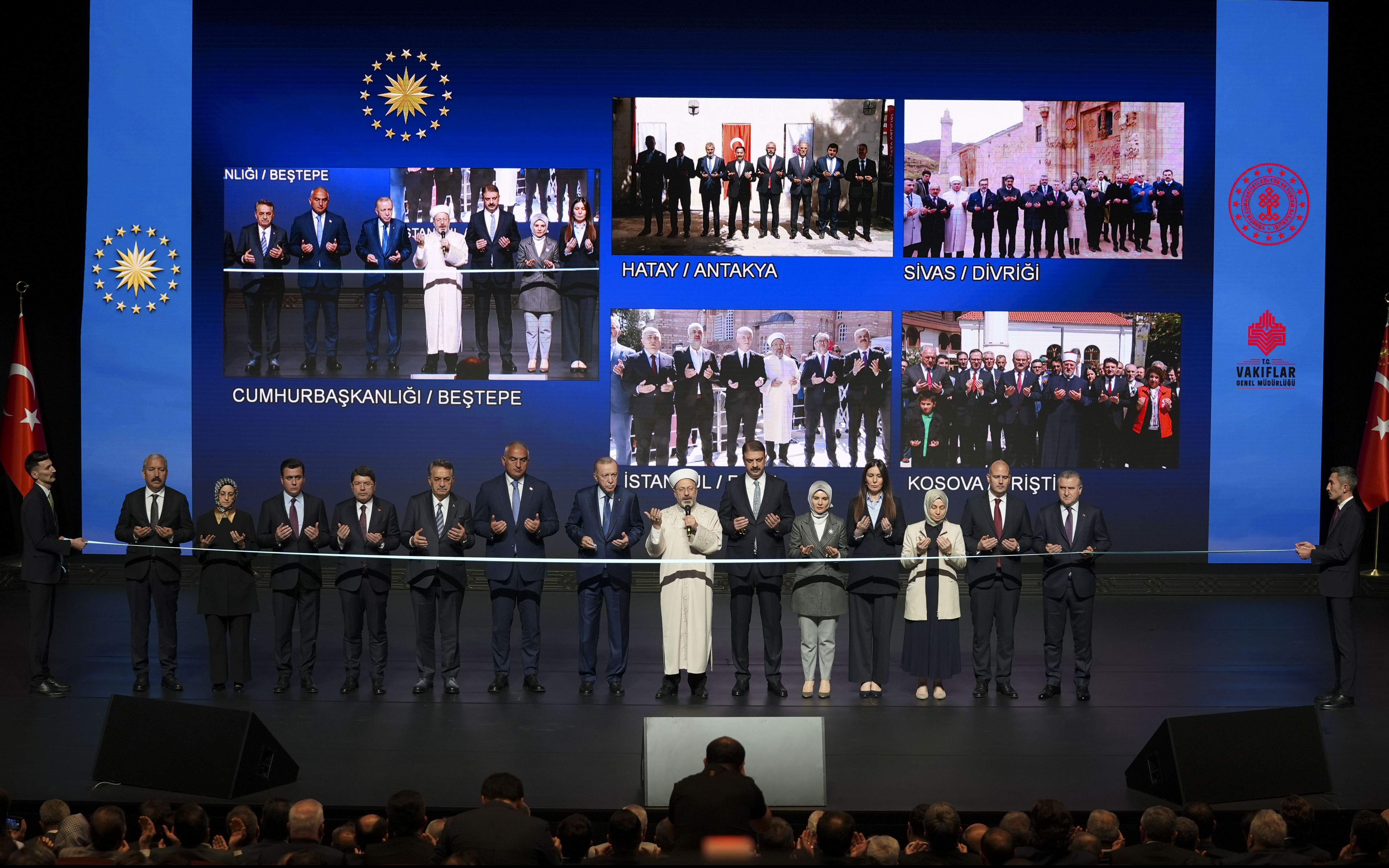 Tam 9 yıldır bakımı yapılıyordu! Divriği Ulu Cami açıldı - 1. Resim