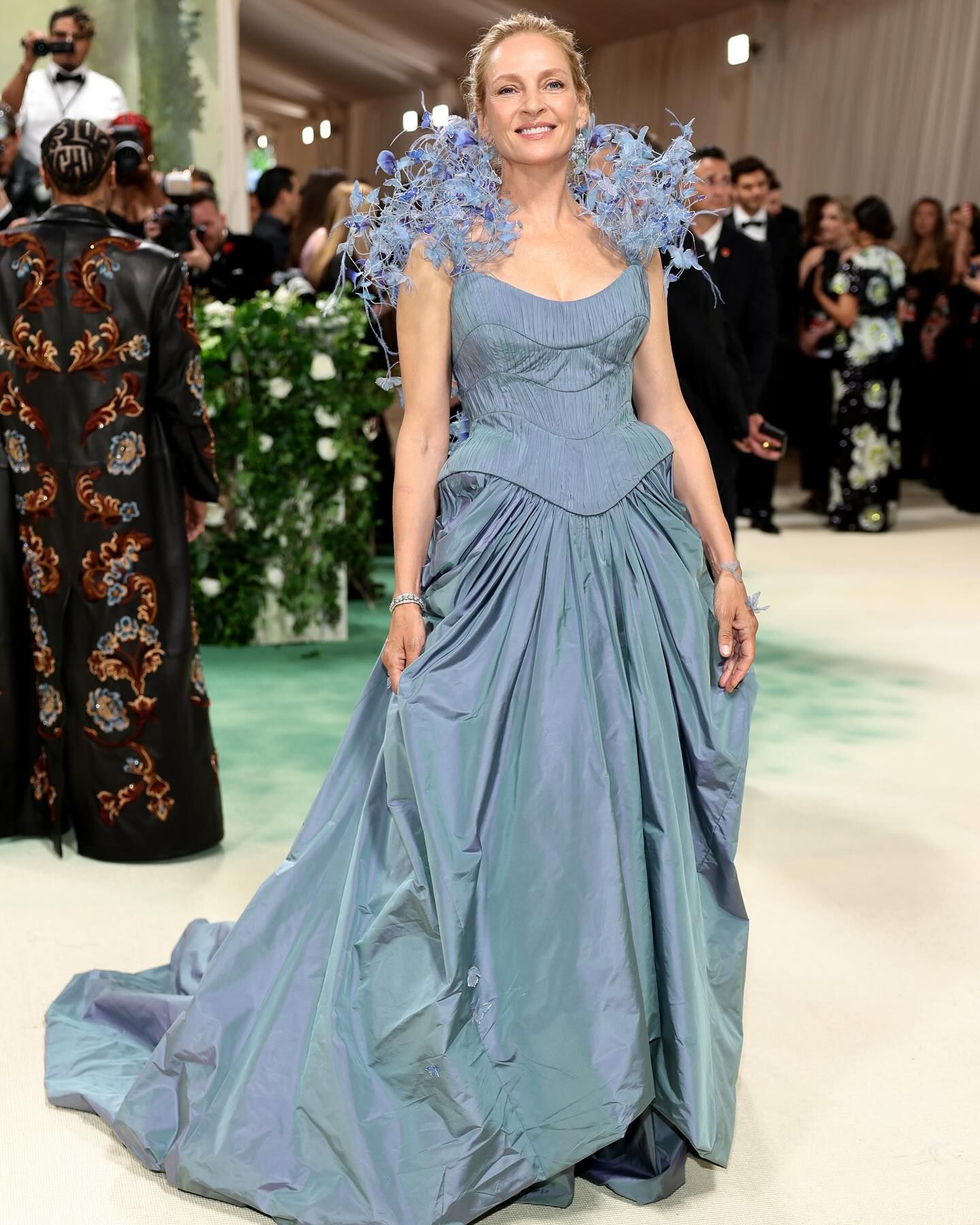 Met Gala 2024’te şıklık yarışı! Ünlüler sıra dışı elbiseleriyle gecede boy gösterdi - 6. Resim