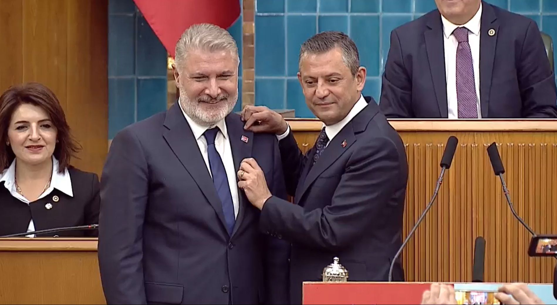 Özgür Özel, grup toplantısında konuşuyor - 2. Resim