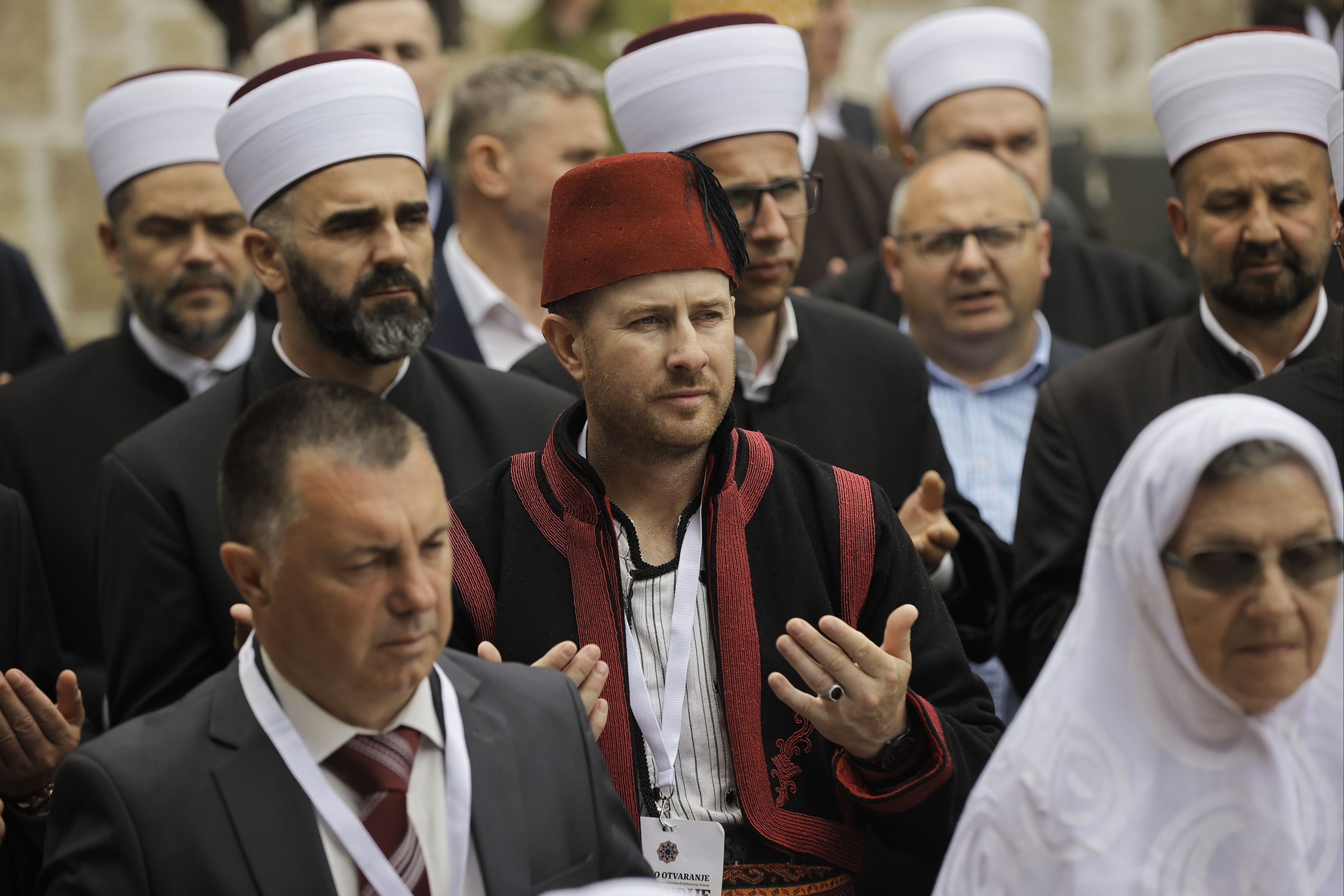 Sırplar yıktı, Türkler yaptı! 30 yıl önce yerle bir edilen Arnavudiye Camisi Türkiye'nin desteğiyle ibadete açıldı Sırplar yıktı, Türkler yaptı! 30 yıl önce yerle bir edilen Arnavudiye Camisi Türkiye'nin desteğiyle ibadete açıldı - 2. Resim