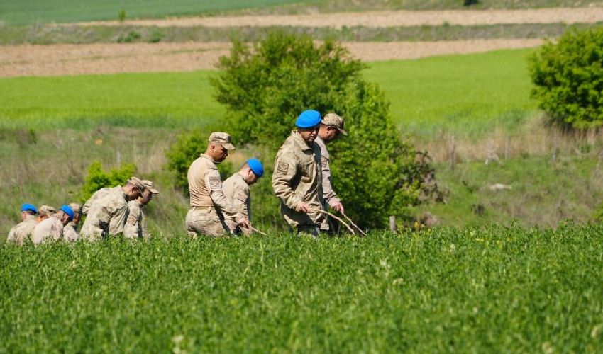 Tüyler ürperten cinayet: Başı kesilmiş cesedin kimliği tespit edildi - 2. Resim