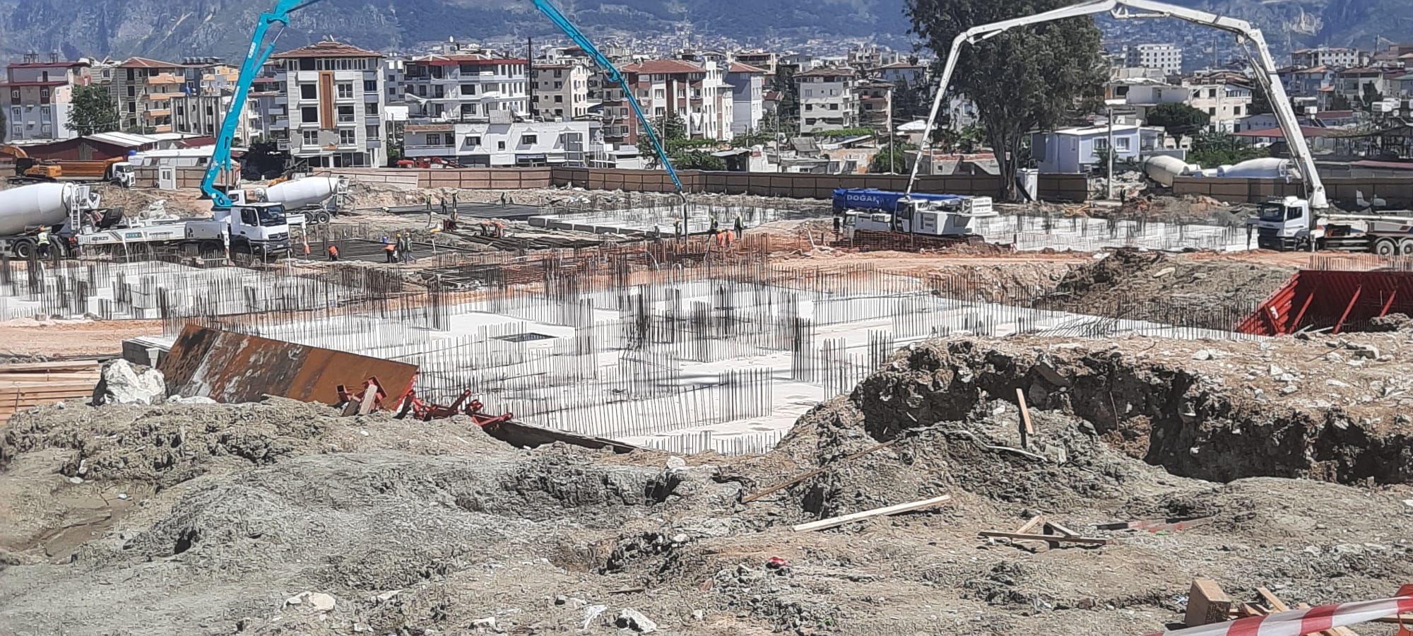 Bakan Özhaseki'den yürek yakan sözler: Yalvardık, yakardık, bedeli ağır oldu - 1. Resim