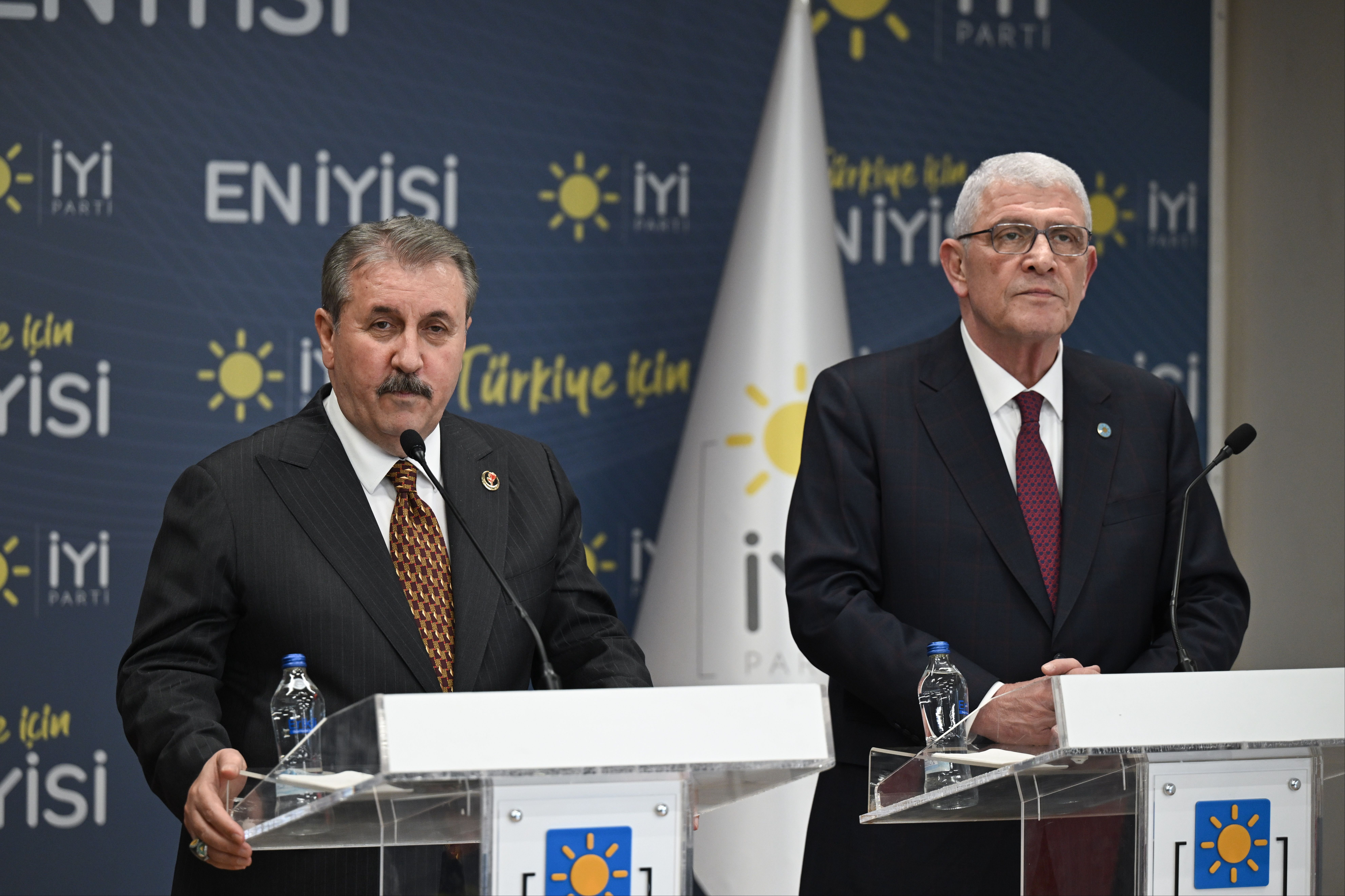 BBP'den İyi Parti'ye hayırlı olsun ziyareti: Destici, 40 yıllık dostum diyerek a&ccedil;ıkladı - 1. Resim